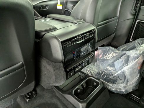 New 2026 Jeep Grand Wagoneer Limited AWD/4WD image 33
