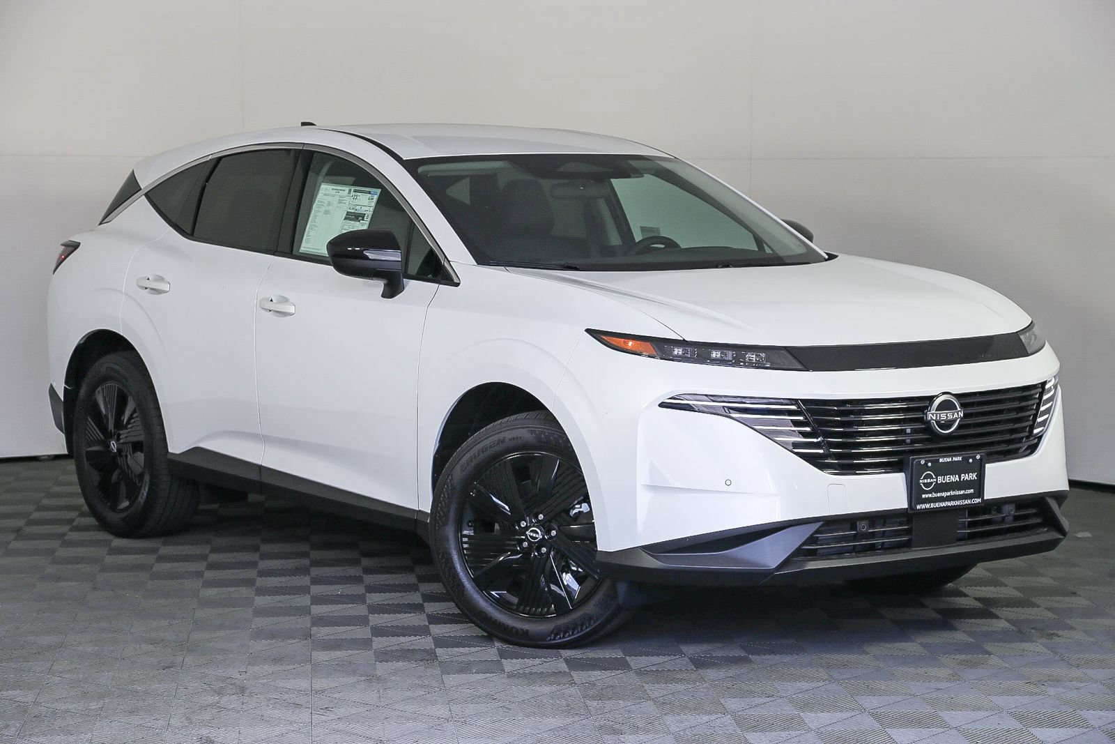 Used 2025 Nissan Murano SV FWD image 1