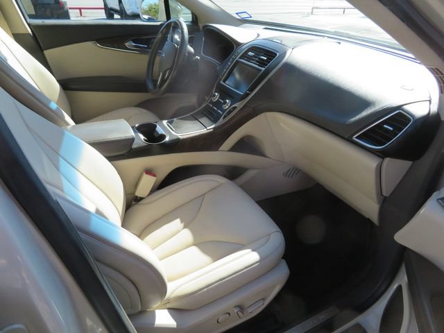 Used 2016 Lincoln MKX Select w/ Select Plus Package FWD image 13