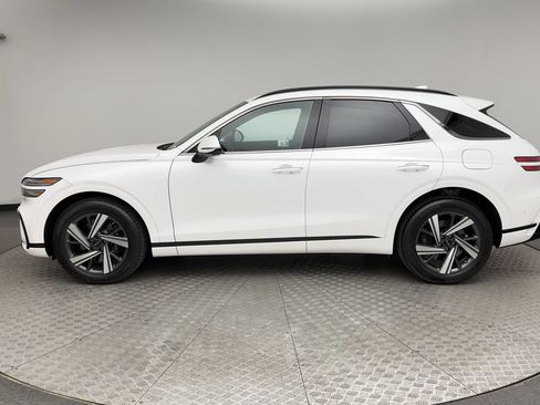 Certified 2026 Genesis GV70 3.5T Sport Advanced AWD/4WD image 5