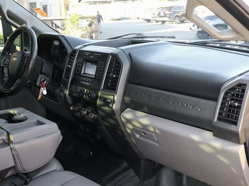 Used 2021 Ford F550 2WD SuperCab Super Duty image 40