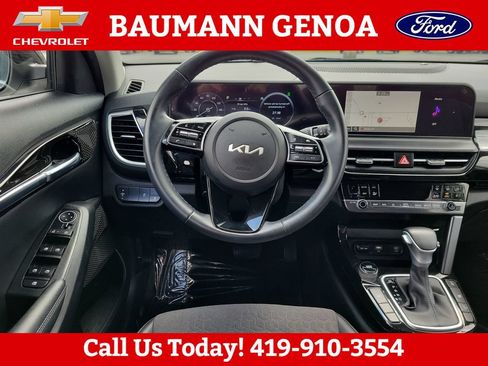 Used 2024 Kia Seltos S AWD/4WD image 13