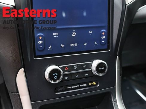 Used 2021 Ford Edge SEL AWD/4WD image 19