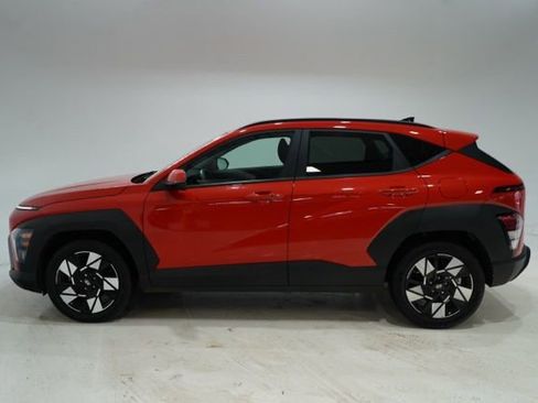 Used 2025 Hyundai Kona SEL FWD image 4