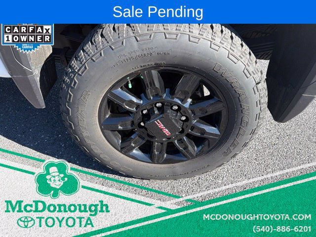 Used 2025 GMC Sierra 3500 AT4 w/ AT4 Premium Plus Package AWD/4WD image 4