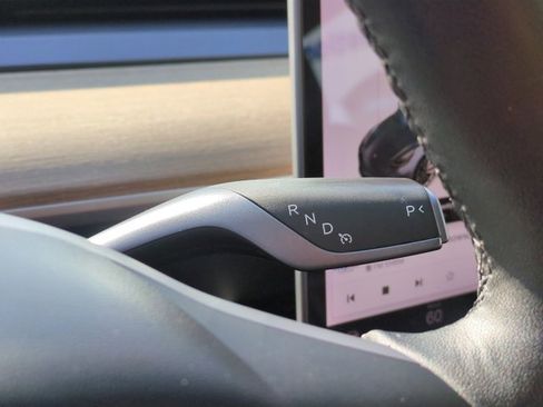 Used 2019 Tesla Model 3 Performance image 11