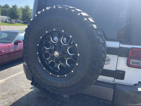 Used 2016 Jeep Wrangler Sport AWD/4WD image 19