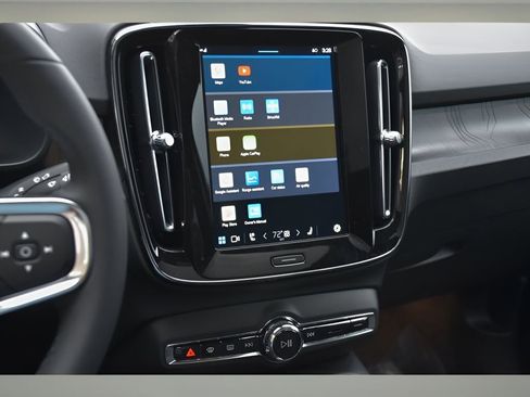 Certified 2024 Volvo C40 P8 Recharge Plus w/ Climate Package image 18