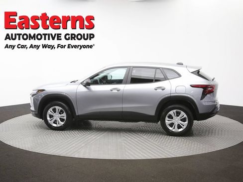 Used 2024 Chevrolet Trax LS w/ Driver Confidence Package FWD image 55