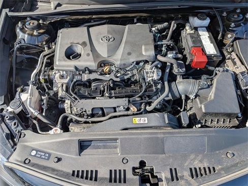 Used 2022 Toyota Camry SE w/ Cold Weather Package image 31