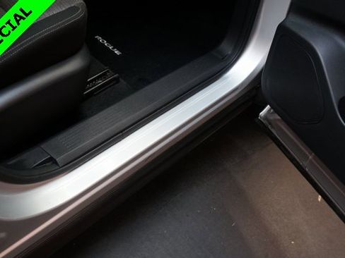 Used 2022 Nissan Rogue SV image 60