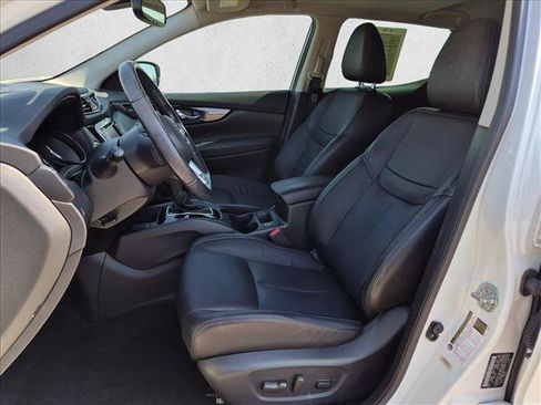 Used 2021 Nissan Rogue Sport SL w/ Premium Package FWD image 16