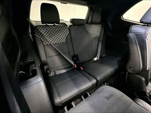 Used 2025 GMC Acadia Denali w/ Super Cruise Package image 30