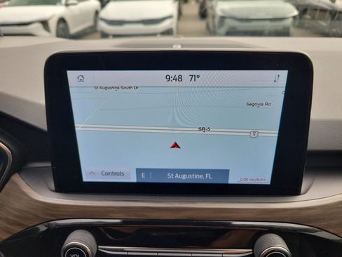 Used 2020 Ford Escape Titanium image 34