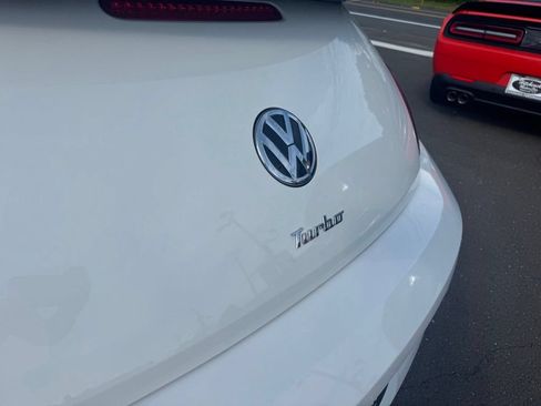 Used 2014 Volkswagen Beetle R-Line FWD image 10