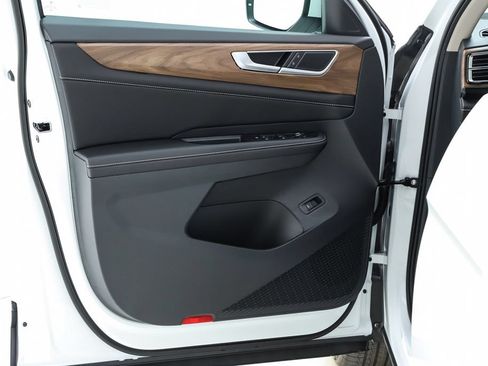 New 2026 Volkswagen Atlas SE FWD image 18