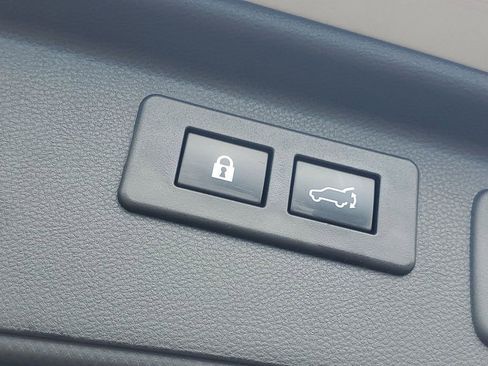 Used 2022 Subaru Forester Premium image 13