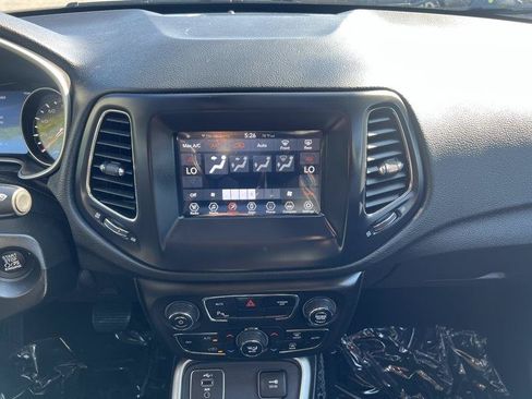 Used 2020 Jeep Compass Latitude w/ Popular Equipment Group FWD image 13