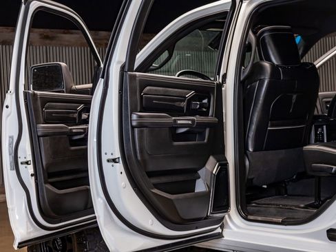 Used 2023 RAM 3500 Limited image 31