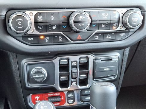 Used 2025 Jeep Wrangler Unlimited Rubicon 392 AWD/4WD image 20