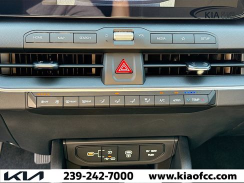 New 2025 Kia K4 LXS image 30