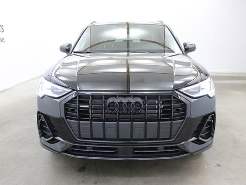 Certified 2025 Audi Q3 2.0T Premium w/ Convenience Package image 7