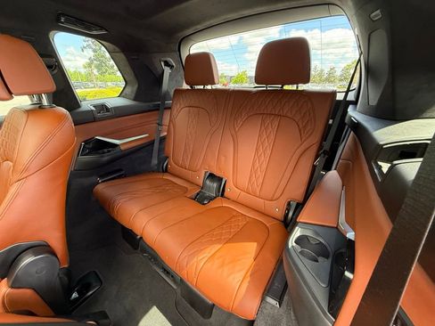 Certified 2024 BMW X7 xDrive40i image 23