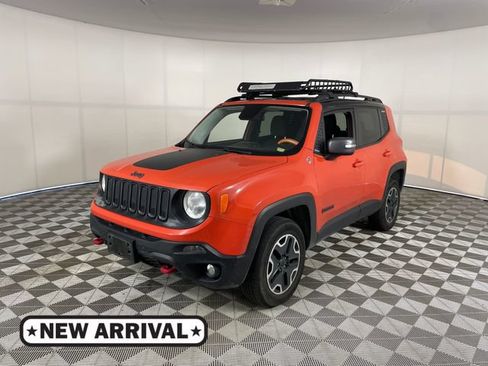 Used 2017 Jeep Renegade Trailhawk AWD/4WD image 1