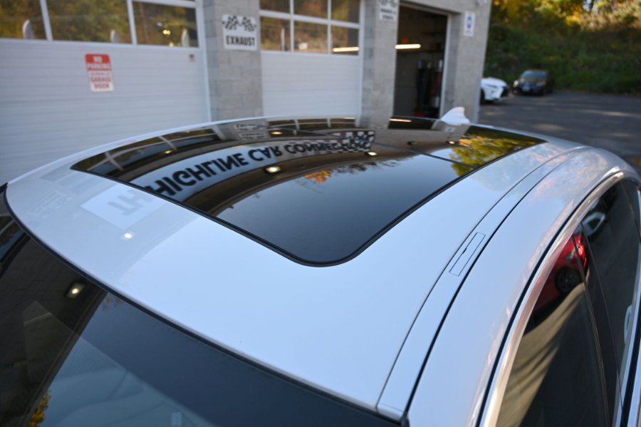 Used 2016 BMW 328i Gran Turismo xDrive AWD/4WD image 11