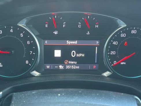Used 2020 Chevrolet Equinox Premier AWD/4WD image 10