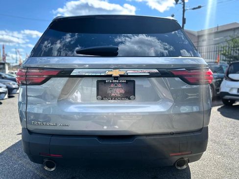 Used 2023 Chevrolet Traverse LS AWD/4WD image 4