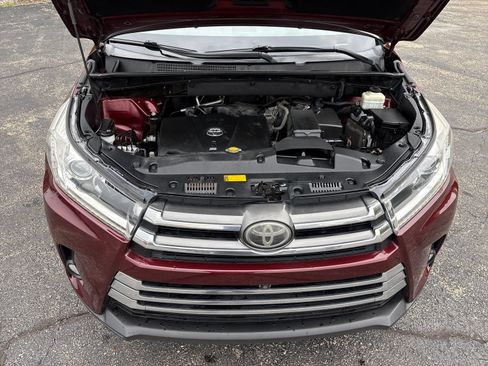 Used 2017 Toyota Highlander Limited AWD/4WD image 22