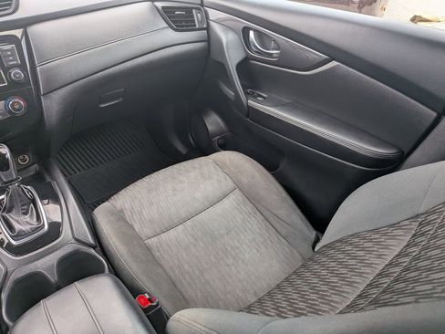 Used 2020 Nissan Rogue S w/ Special Edition Package image 16