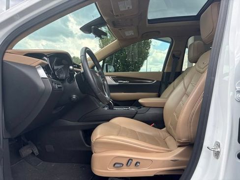 Used 2024 Cadillac XT6 Premium Luxury w/ Platinum Package FWD image 10