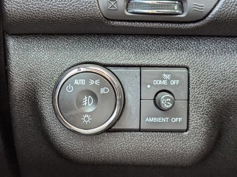 Used 2013 Chevrolet Traverse LT image 28