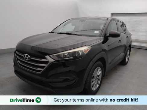 Used 2018 Hyundai Tucson SE image 1