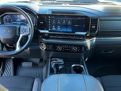 Certified 2025 Chevrolet Silverado 1500 LT Trail Boss w/ Convenience Package II image 17