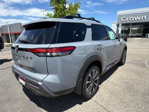 New 2026 Nissan Pathfinder Platinum AWD/4WD image 4
