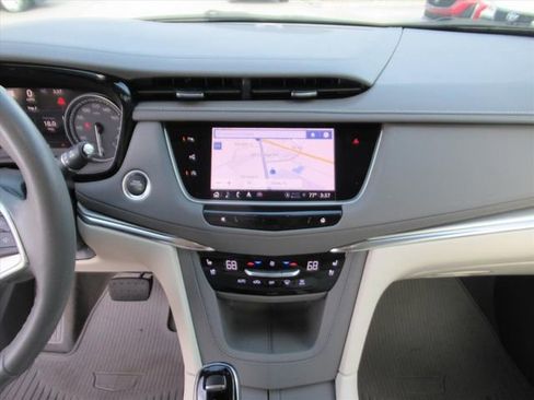 Used 2023 Cadillac XT5 Premium Luxury w/ Technology Package image 22