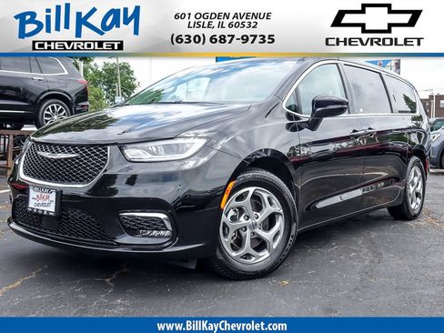 Used 2024 Chrysler Pacifica Limited FWD image 1