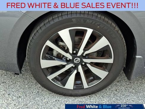 Used 2023 Nissan Sentra SV w/ SV Premium Package FWD image 28
