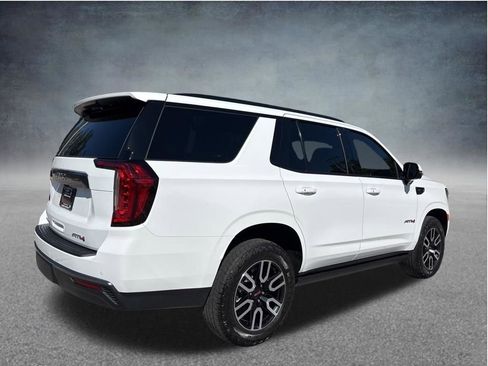 Used 2024 GMC Yukon AT4 w/ AT4 Premium Package AWD/4WD image 5
