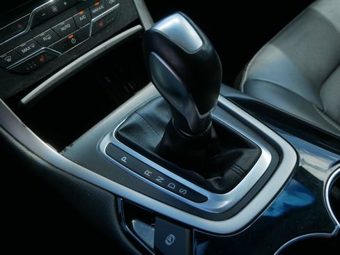 Used 2015 Ford Edge SEL w/ Equipment Group 201A AWD/4WD image 27