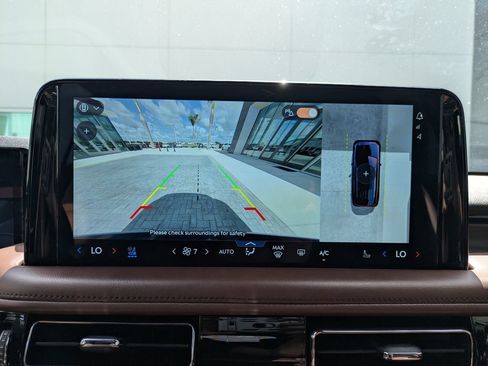 Certified 2025 Lincoln Aviator Reserve RWD image 21
