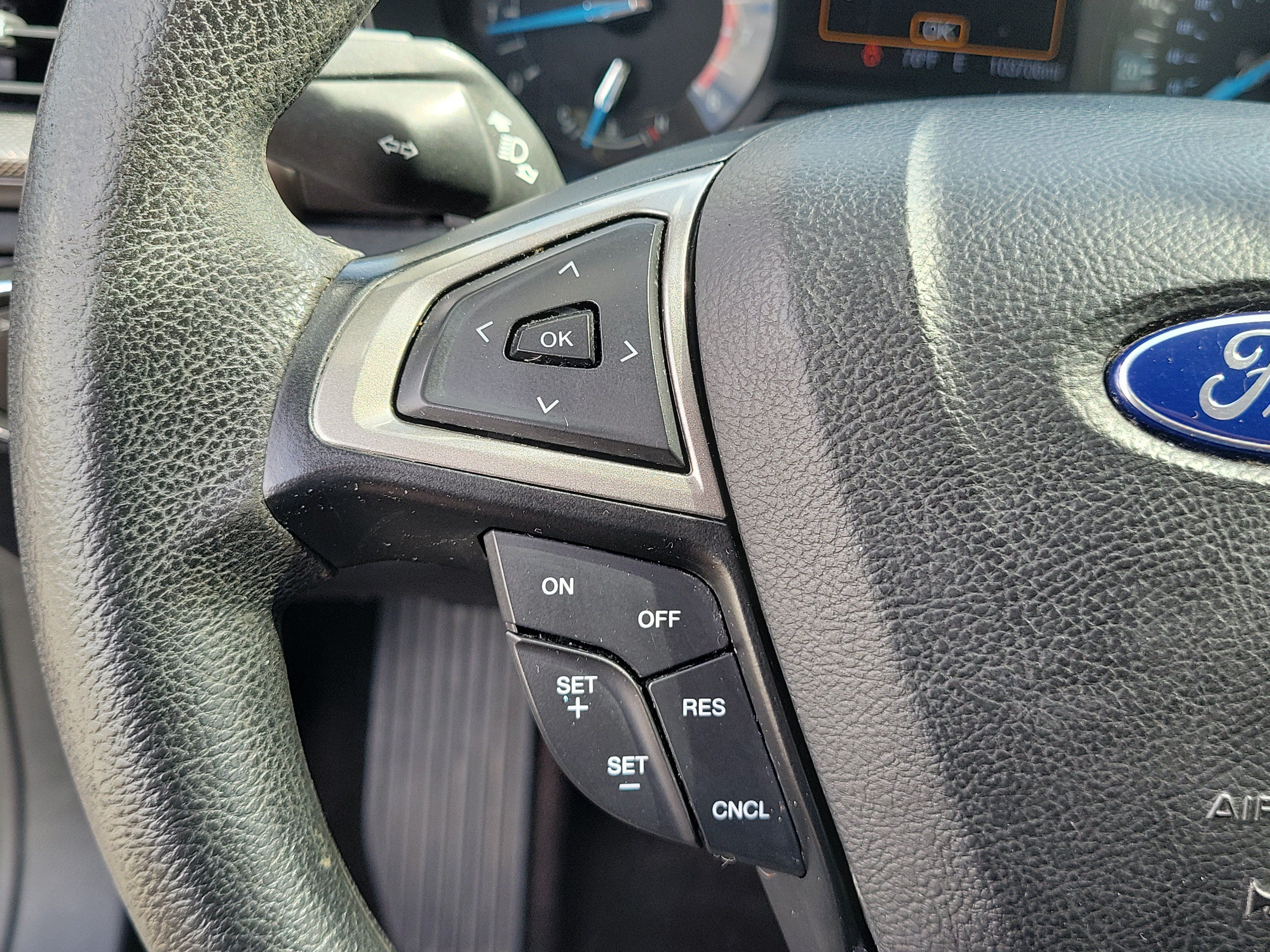 Used 2017 Ford Fusion SE FWD image 22