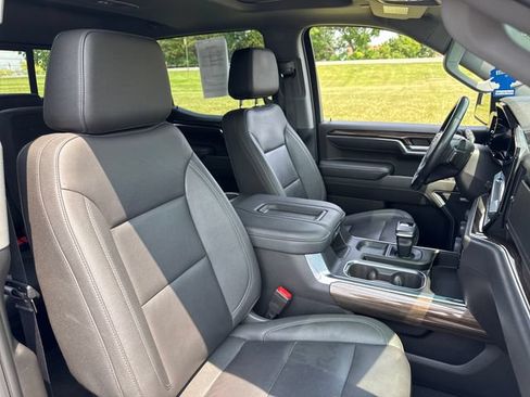 Used 2022 Chevrolet Silverado 1500 LT Trail Boss w/ Convenience Package II AWD/4WD image 13