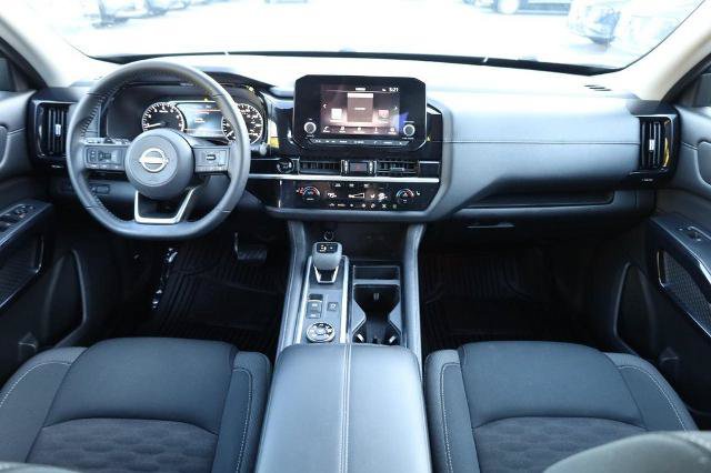 Certified 2025 Nissan Pathfinder SV AWD/4WD image 25
