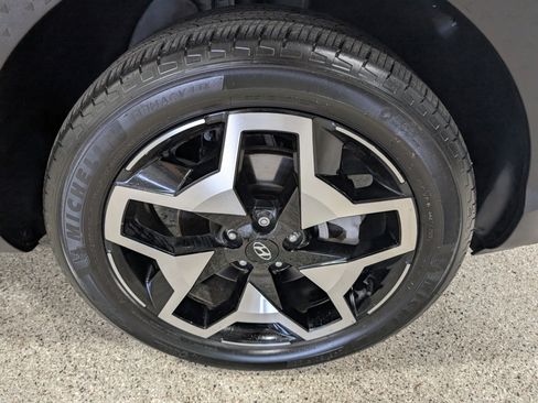 Used 2024 Hyundai Santa Cruz Limited image 12