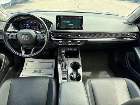 Used 2022 Honda Civic Touring image 10