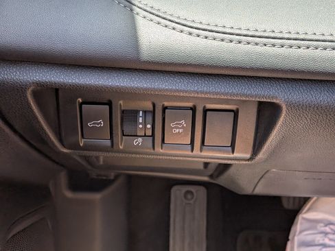 Used 2023 Subaru Outback Limited AWD/4WD image 25